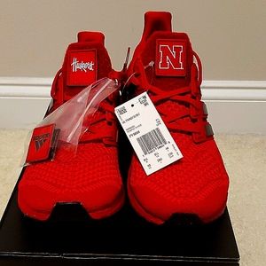 BRAND NEW ADIDAS ULTRABOOST 1.0 WITH TAGS SIZE 10 DARK RED